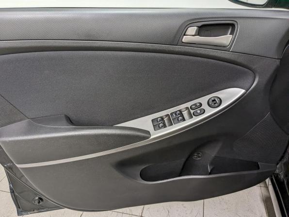 Hyundai Solaris I Рестайлинг с пробегом 2015 года, цена 1 160 000 рублей, 68850 км, хэтчбек, Автокод Объявления