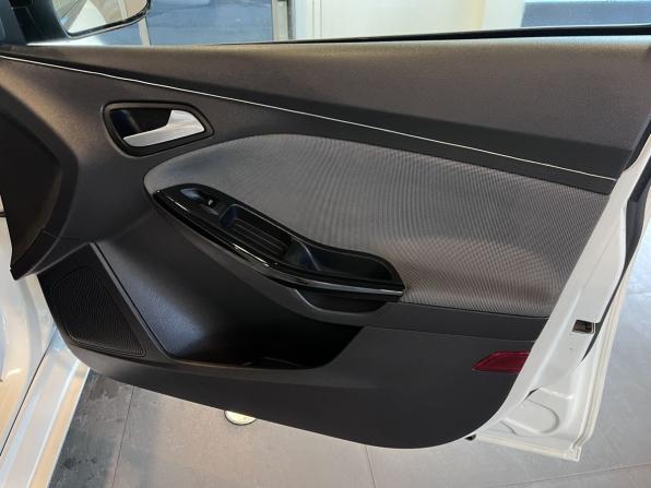 Ford Focus III с пробегом 2011 года, цена 593 000 рублей, 223387 км, хэтчбек, Автокод Объявления