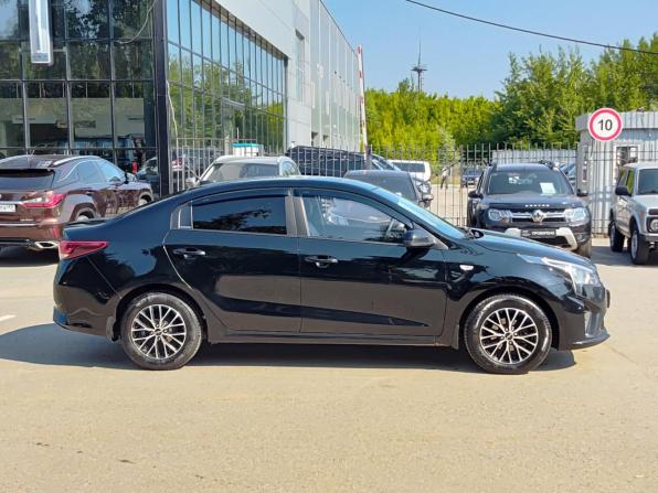 Kia Rio IV Рестайлинг с пробегом 2021 года, цена 1 700 000 рублей, 88515 км, седан, Автокод Объявления