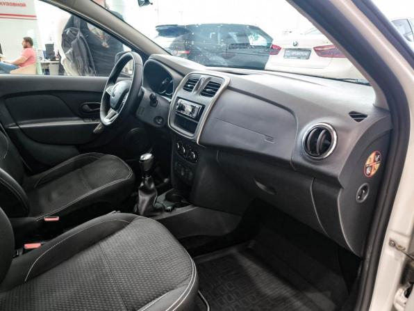 Renault Logan II Рестайлинг с пробегом 2021 года, цена 1 050 000 рублей, 56869 км, седан, Автокод Объявления