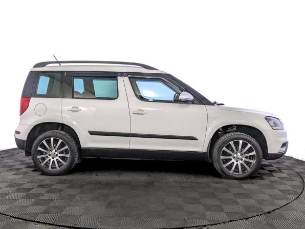 Skoda Yeti I Рестайлинг с пробегом 2015 года, цена 1 375 000 рублей, 112874 км, внедорожник, Автокод Объявления