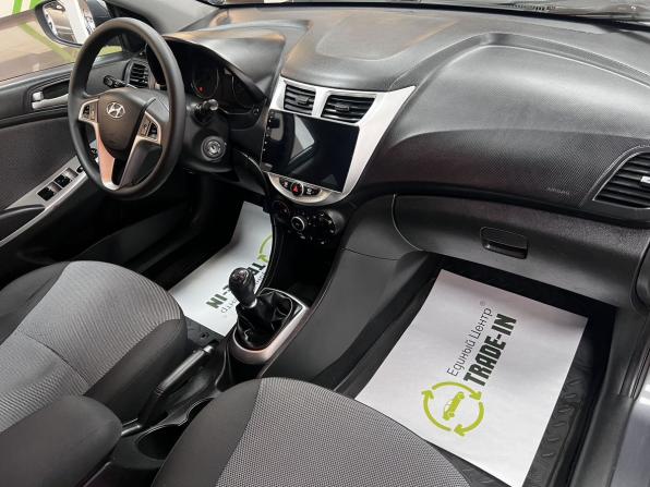 Hyundai Solaris I с пробегом 2012 года, цена 625 000 рублей, 251788 км, хэтчбек, Автокод Объявления