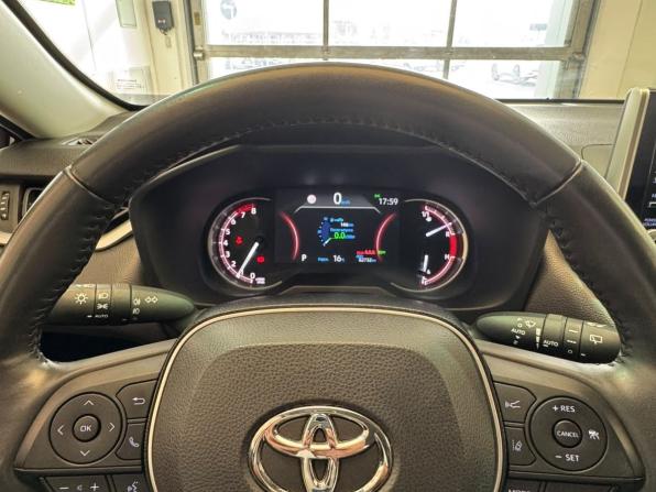 Toyota RAV4 V (XA50) с пробегом 2020 года, цена 3 800 000 рублей, 82731 км, внедорожник, Автокод Объявления