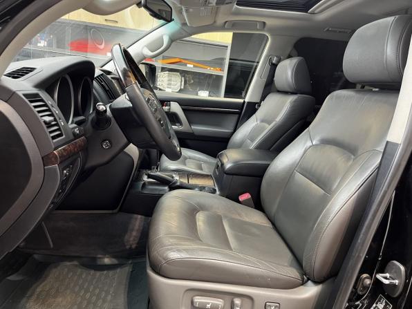 Toyota Land Cruiser 200 Series с пробегом 2010 года, цена 3 350 000 рублей, 340870 км, внедорожник, Автокод Объявления