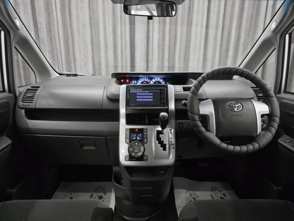 Toyota Noah II (R70) с пробегом 2009 года, цена 1 120 000 рублей, 176600 км, минивэн, Автокод Объявления