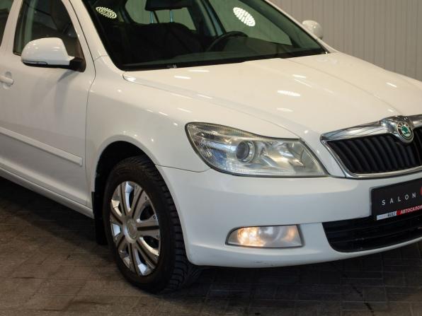 Skoda Octavia II (A5) Рестайлинг с пробегом 2011 года, цена 665 000 рублей, 249015 км, лифтбек, Автокод Объявления