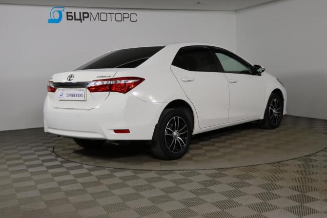 Toyota Corolla XI (E160 E170 E180) с пробегом 2013 года, цена 1 109 990 рублей, 111331 км, седан, Автокод Объявления