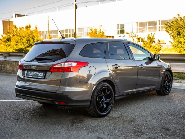 Ford Focus III с пробегом 2012 года, цена 898 000 рублей, 122812 км, универсал, Автокод Объявления