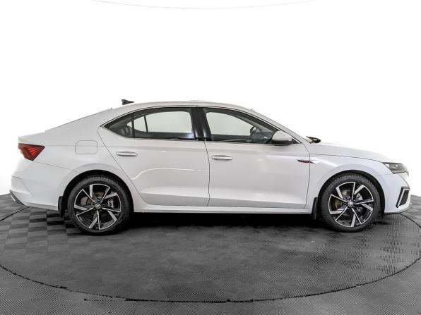 Skoda Octavia IV (A8) с пробегом 2024 года, цена 3 165 000 рублей, 13677 км, лифтбек, Автокод Объявления
