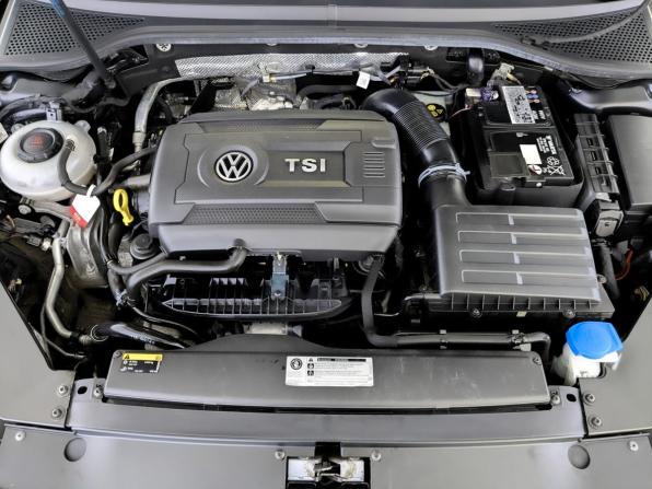 Volkswagen Passat B8 с пробегом 2018 года, цена 2 645 000 рублей, 66799 км, седан, Автокод Объявления