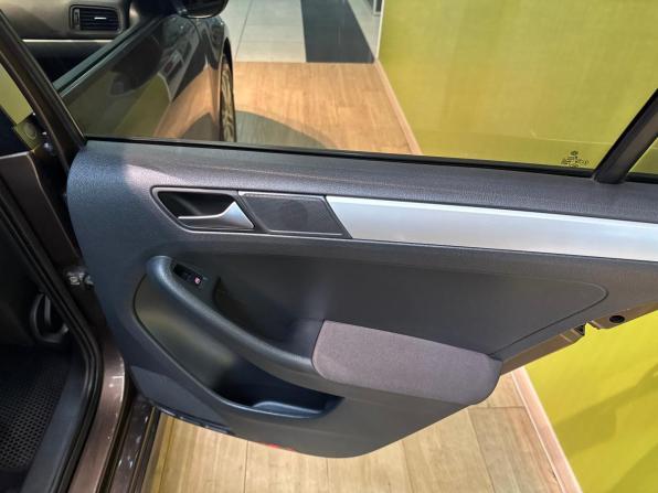 Volkswagen Jetta VI с пробегом 2011 года, цена 727 000 рублей, 219314 км, седан, Автокод Объявления