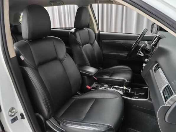 Mitsubishi Outlander III Рестайлинг 3 с пробегом 2020 года, цена 2 598 000 рублей, 109000 км, внедорожник, Автокод Объявления