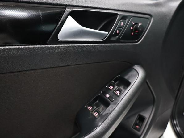 Volkswagen Jetta VI с пробегом 2012 года, цена 882 500 рублей, 142983 км, седан, Автокод Объявления