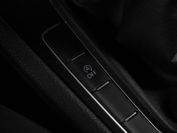 Volkswagen Golf VII Рестайлинг с пробегом 2019 года, цена 1 429 000 рублей, 163159 км, универсал, Автокод Объявления