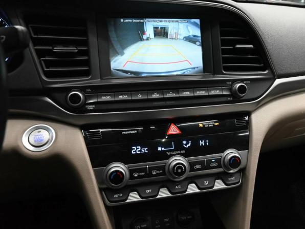 Hyundai Elantra VI (AD) Рестайлинг с пробегом 2020 года, цена 1 690 000 рублей, 110136 км, седан, Автокод Объявления