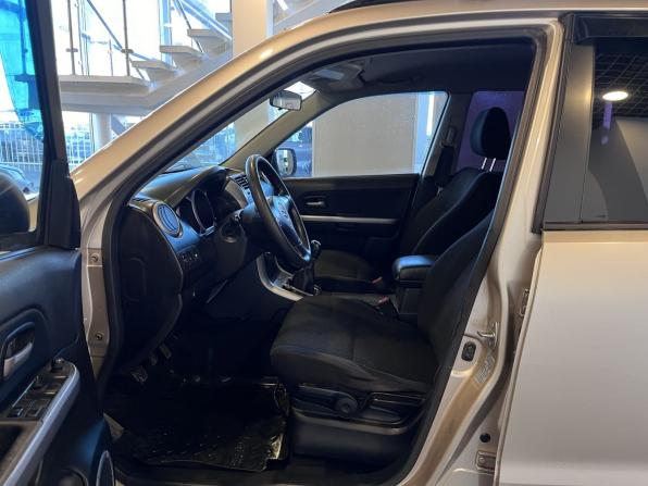 Suzuki Grand Vitara II с пробегом 2005 года, цена 680 000 рублей, 264781 км, внедорожник, Автокод Объявления