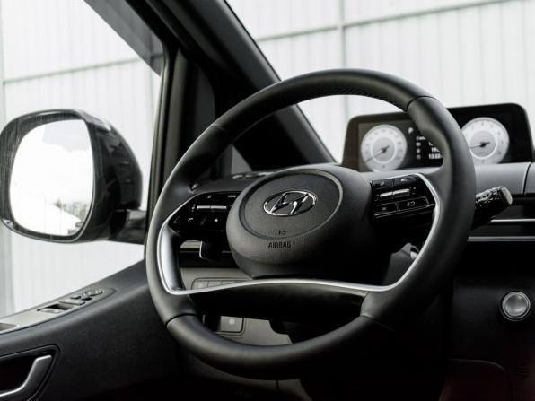 Hyundai Staria I с пробегом 2022 года, цена 4 060 000 рублей, 80330 км, минивэн, Автокод Объявления