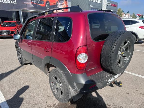 Chevrolet Niva I Рестайлинг с пробегом 2017 года, цена 740 000 рублей, 99686 км, внедорожник, Автокод Объявления