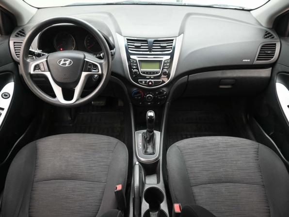 Hyundai Solaris I Рестайлинг с пробегом 2015 года, цена 1 049 000 рублей, 81601 км, седан, Автокод Объявления