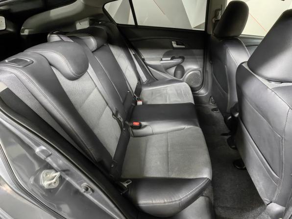 Honda Insight II Рестайлинг с пробегом 2012 года, цена 689 000 рублей, 199382 км, хэтчбек, Автокод Объявления