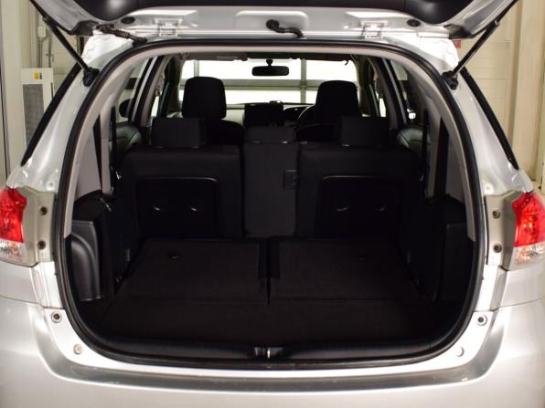 Toyota Wish II с пробегом 2011 года, цена 1 369 995 рублей, 126934 км, минивэн, Автокод Объявления
