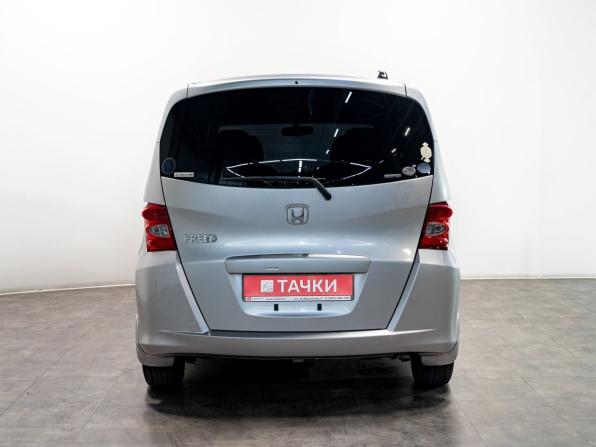 Honda Freed I с пробегом 2010 года, цена 930 000 рублей, 111231 км, компактвэн, Автокод Объявления