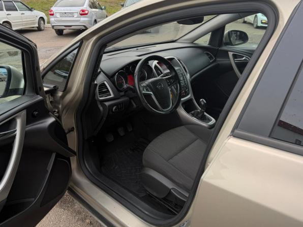 Opel Astra J с пробегом 2011 года, цена 515 000 рублей, 155278 км, хэтчбек, Автокод Объявления