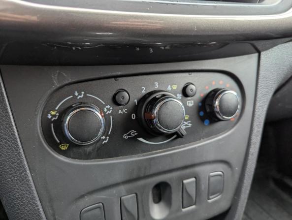 Renault Logan II с пробегом 2016 года, цена 737 000 рублей, 168701 км, седан, Автокод Объявления