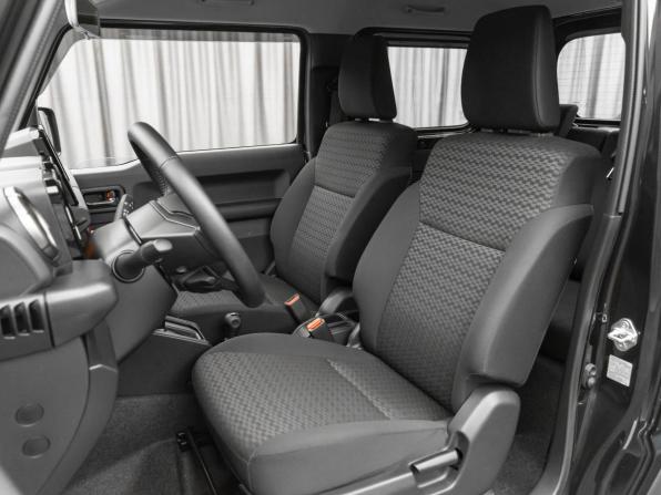 Suzuki Jimny IV с пробегом 2021 года, цена 3 580 000 рублей, 4476 км, внедорожник, Автокод Объявления