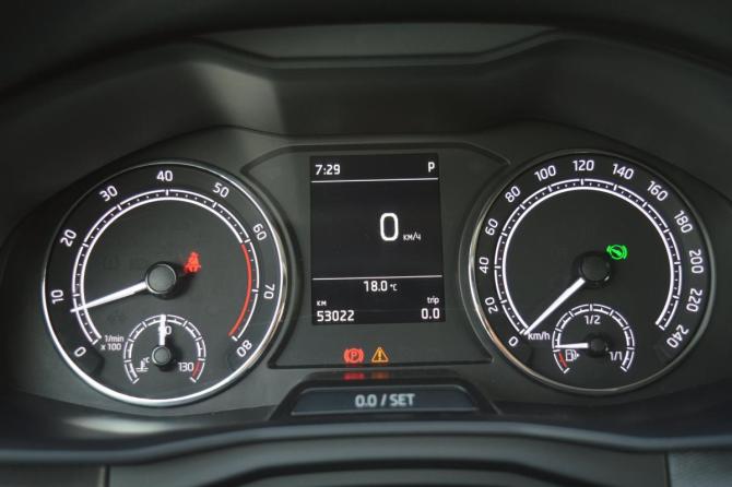 Skoda Rapid II с пробегом 2022 года, цена 1 650 000 рублей, 53007 км, лифтбек, Автокод Объявления