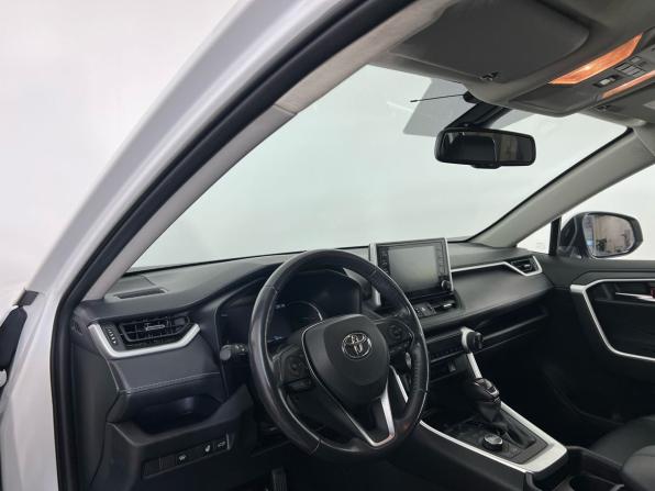 Toyota RAV4 V (XA50) с пробегом 2021 года, цена 3 418 000 рублей, 67000 км, внедорожник, Автокод Объявления