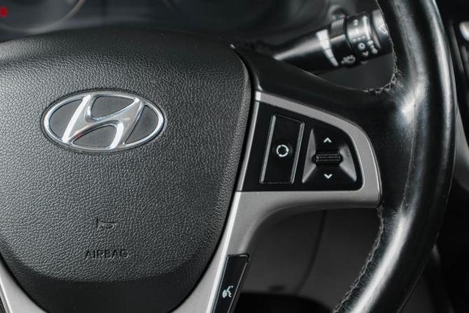 Hyundai Solaris I с пробегом 2014 года, цена 799 000 рублей, 168593 км, седан, Автокод Объявления
