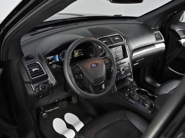Ford Explorer V Рестайлинг с пробегом 2018 года, цена 2 299 000 рублей, 158000 км, внедорожник, Автокод Объявления