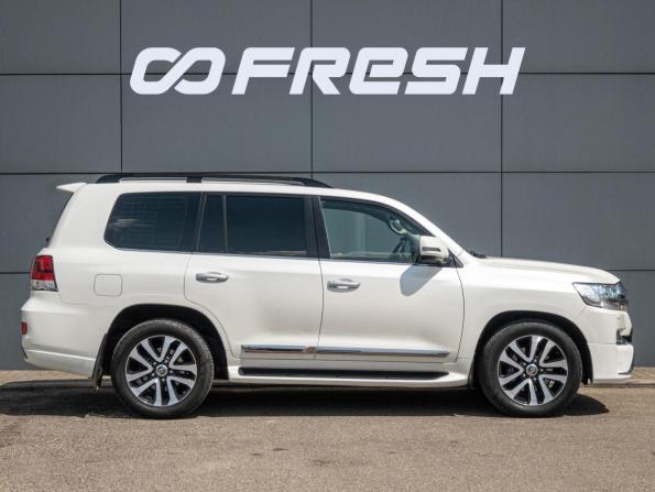 Toyota Land Cruiser 200 Series Рестайлинг 2 с пробегом 2016 года, цена 6 000 000 рублей, 268467 км, внедорожник, Автокод Объявления