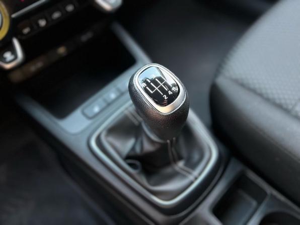 Kia Rio IV Рестайлинг с пробегом 2021 года, цена 1 700 000 рублей, 50080 км, хэтчбек, Автокод Объявления