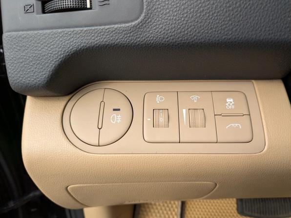 Hyundai H-1 II Рестайлинг 2 с пробегом 2021 года, цена 3 775 000 рублей, 73071 км, минивэн, Автокод Объявления