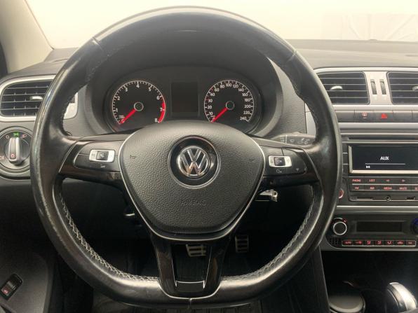 Volkswagen Polo V Рестайлинг с пробегом 2016 года, цена 1 149 000 рублей, 85874 км, седан, Автокод Объявления