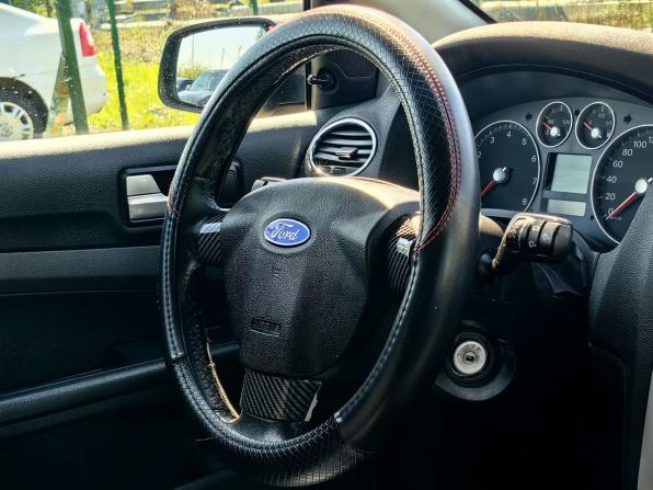 Ford Focus II с пробегом 2006 года, цена 299 000 рублей, 269000 км, седан, Автокод Объявления