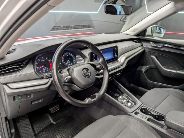 Skoda Octavia IV (A8) с пробегом 2021 года, цена 2 015 000 рублей, 142559 км, лифтбек, Автокод Объявления