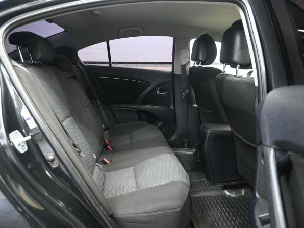 Toyota Avensis III с пробегом 2011 года, цена 1 069 900 рублей, 267000 км, седан, Автокод Объявления