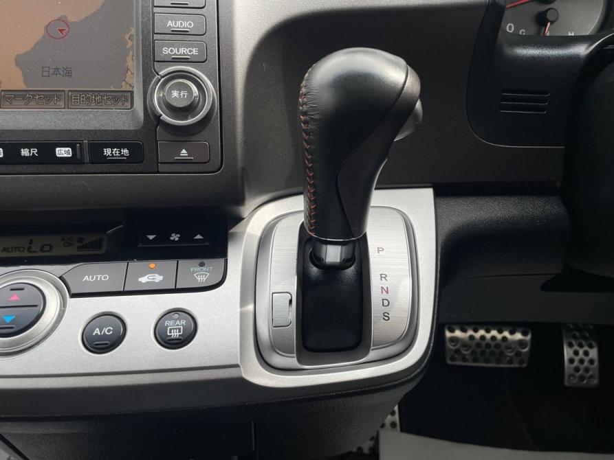 Honda Stream II Рестайлинг Стерлитамак  - изображение 27