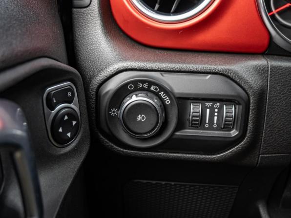Jeep Wrangler IV (JL) с пробегом 2020 года, цена 5 050 000 рублей, 73401 км, внедорожник, Автокод Объявления