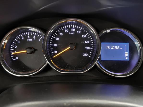 Renault Sandero II с пробегом 2015 года, цена 689 000 рублей, 151086 км, хэтчбек, Автокод Объявления