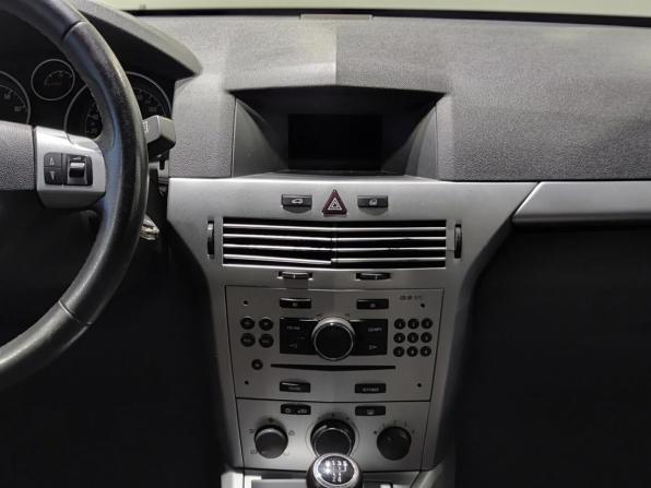 Opel Astra H Рестайлинг с пробегом 2011 года, цена 451 000 рублей, 229019 км, седан, Автокод Объявления