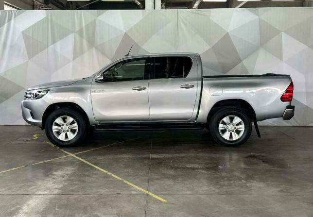 Toyota Hilux VIII с пробегом 2017 года, цена 3 300 000 рублей, 192960 км, пикап, Автокод Объявления