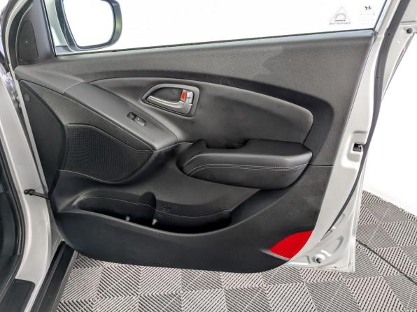 Hyundai ix35 I Рестайлинг с пробегом 2015 года, цена 1 550 000 рублей, 77988 км, внедорожник, Автокод Объявления