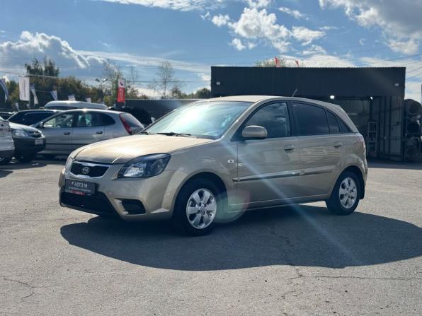 Kia Rio II Рестайлинг с пробегом 2011 года, цена 649 000 рублей, 122195 км, хэтчбек, Автокод Объявления