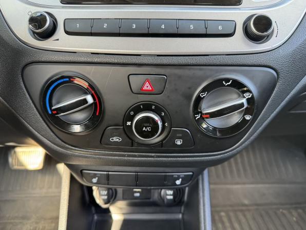 Hyundai Solaris II Рестайлинг с пробегом 2022 года, цена 1 550 000 рублей, 74841 км, седан, Автокод Объявления