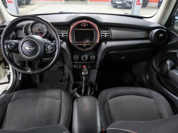 Mini Hatch III (F55/F56) с пробегом 2016 года, цена 1 399 000 рублей, 139000 км, хэтчбек, Автокод Объявления