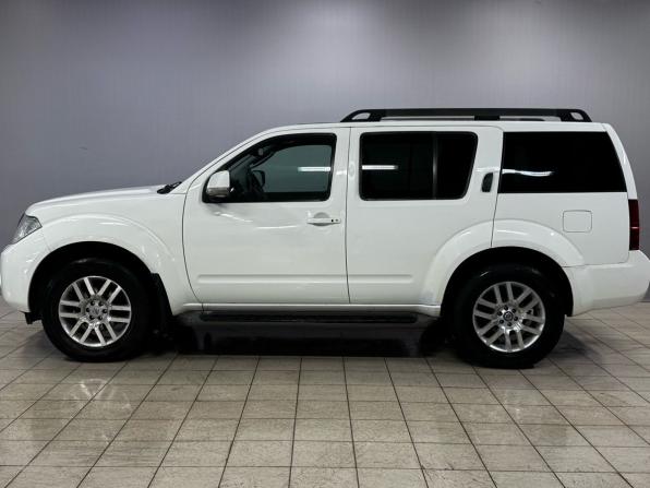 Nissan Pathfinder III Рестайлинг с пробегом 2011 года, цена 1 370 000 рублей, 303500 км, внедорожник, Автокод Объявления